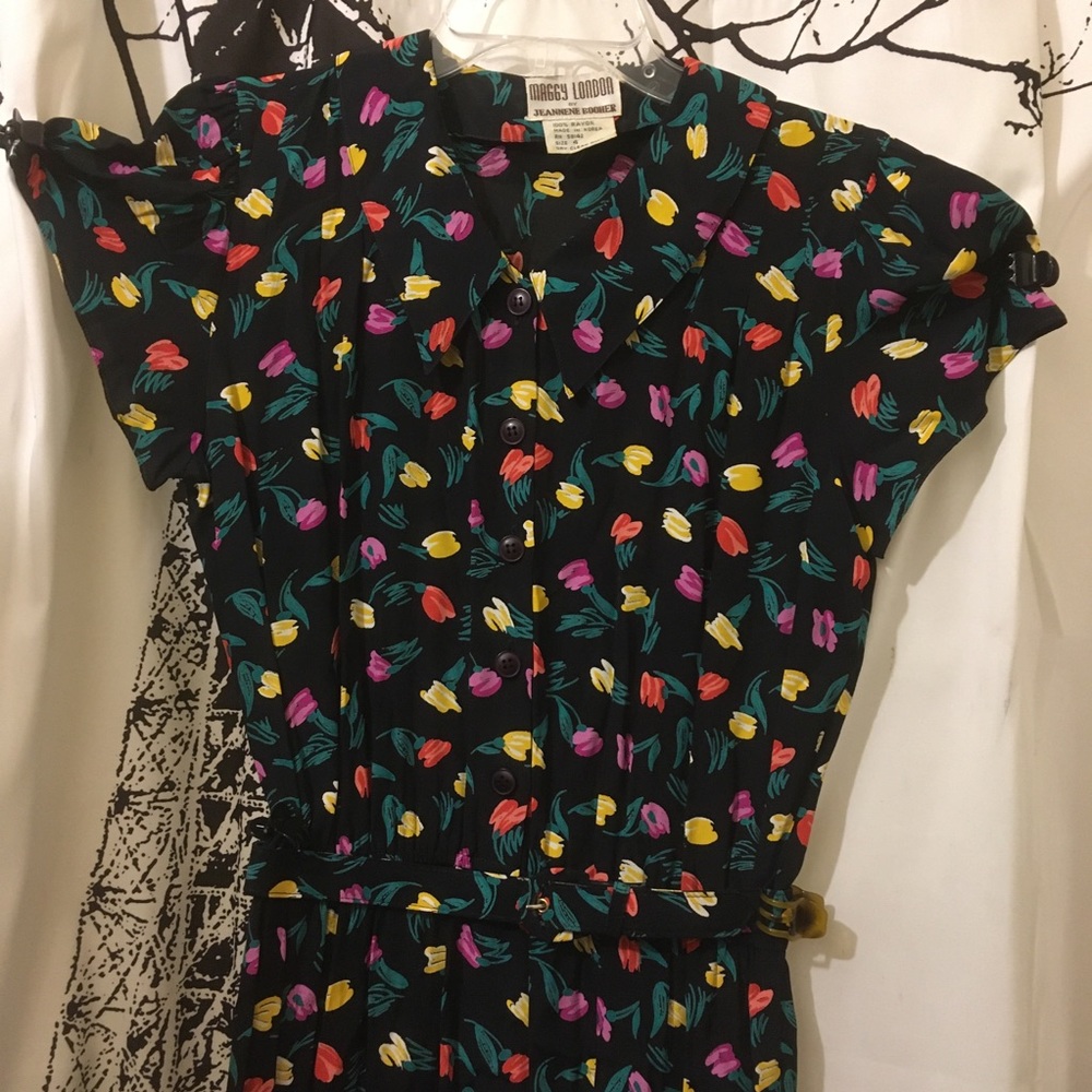 Vintage Floral Peter Pan Collared 1/2 Button Dress